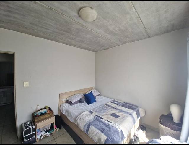 2 BEDROOM APARTMENT FOR SALE IN JANSEN PARK